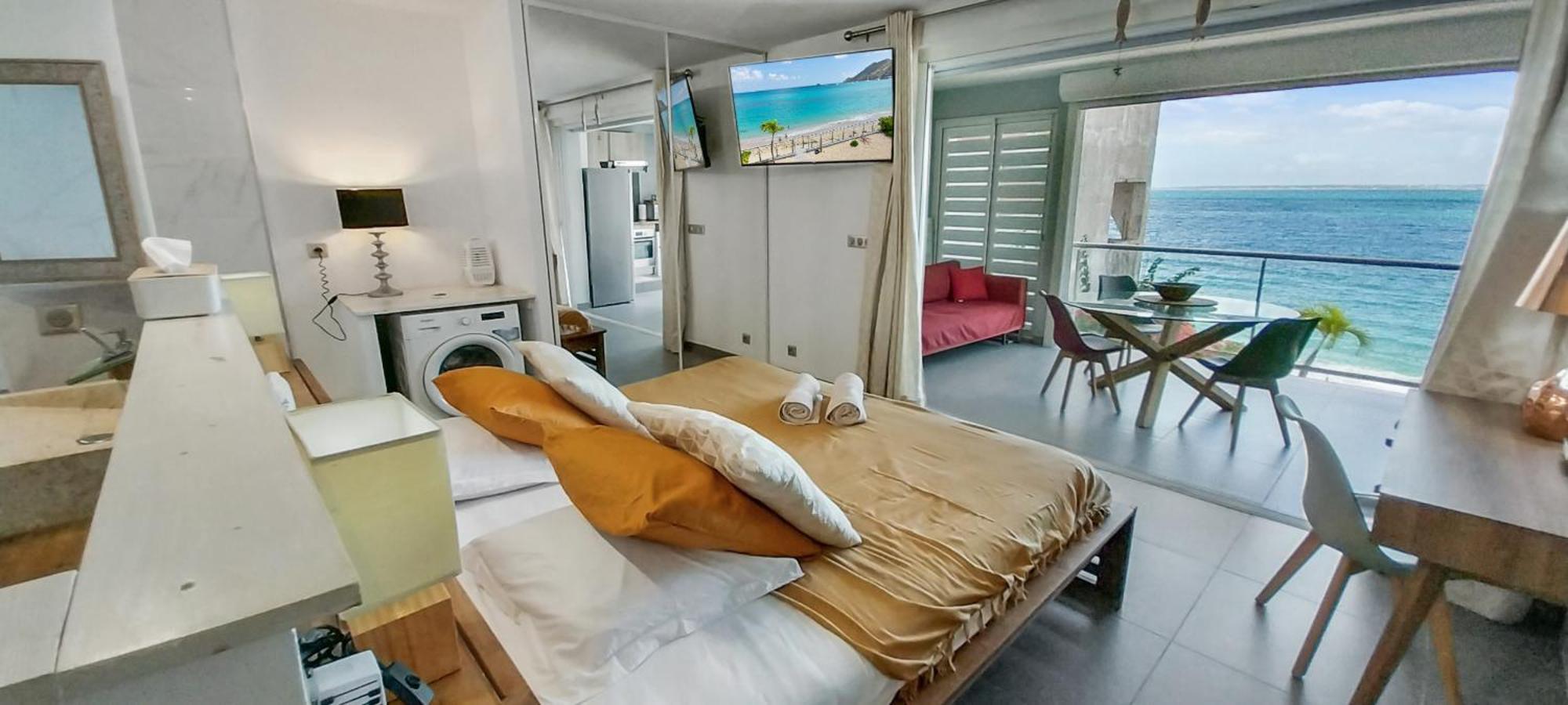 Official Page "Residence Bleu Marine" - Sea View Apartments & Studios - Saint-Martin French Side Grand Case Eksteriør billede